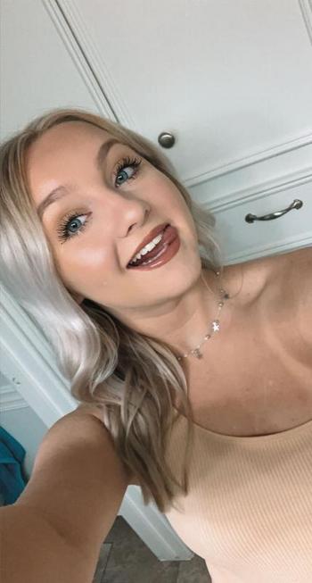 864-633-6807, 24  female escort, Omaha