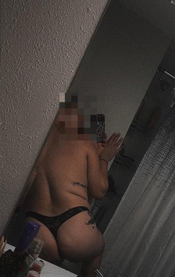 Karina, 22  female escort, Omaha