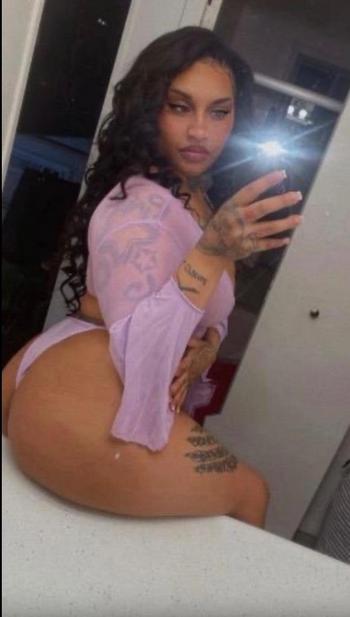 Mila Marie, 27  female escort, Omaha